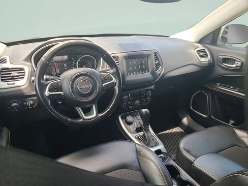 Used 2019 Jeep Compass Latitude w/ Popular Equipment Group AWD/4WD image 11