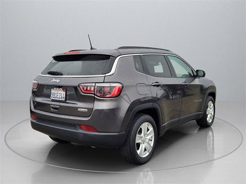 Used 2022 Jeep Compass Latitude image 8
