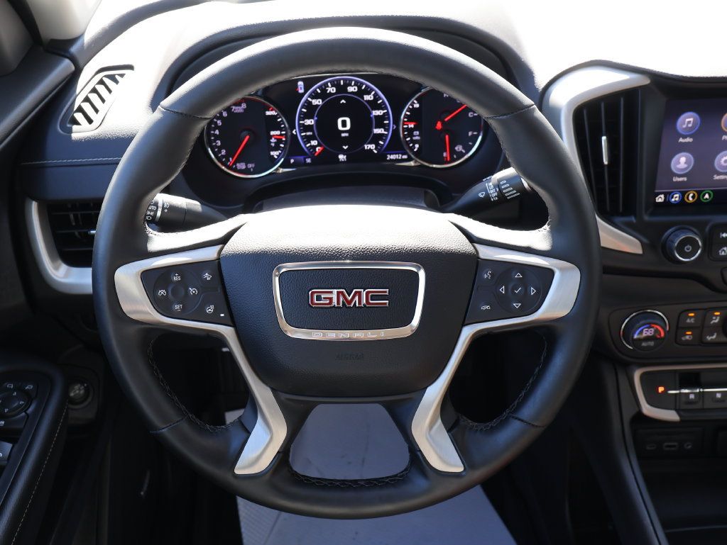 Used 2024 GMC Terrain Denali w/ Denali Premium Package AWD/4WD image 14
