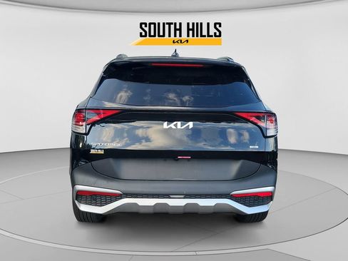 Certified 2025 Kia Sportage EX w/ EX Premium Package AWD/4WD image 4