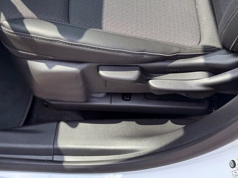 Used 2026 Buick Encore GX Preferred AWD/4WD image 18