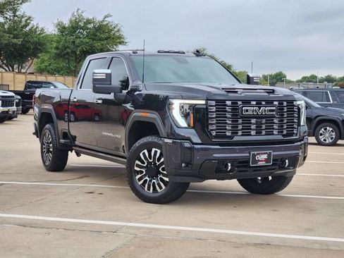 Used 2025 GMC Sierra 2500 Denali Ultimate AWD/4WD image 2