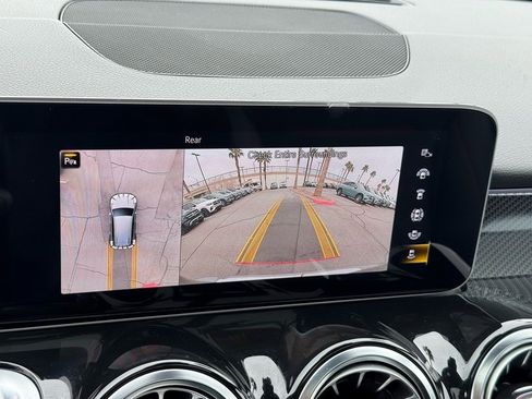 Certified 2021 Mercedes-Benz GLB 250 4MATIC image 32