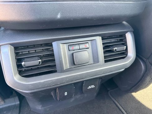 Used 2022 Ford F150 Lariat w/ Equipment Group 502A High AWD/4WD image 11
