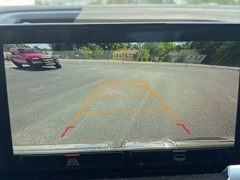 Used 2024 GMC Sierra 1500 Elevation AWD/4WD image 16