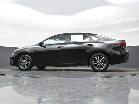 Used 2023 Kia Forte LXS w/ LXS Technology Package FWD image 27