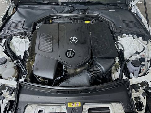 Used 2022 Mercedes-Benz C 300 4MATIC Sedan w/ Pinnacle Trim Package image 9