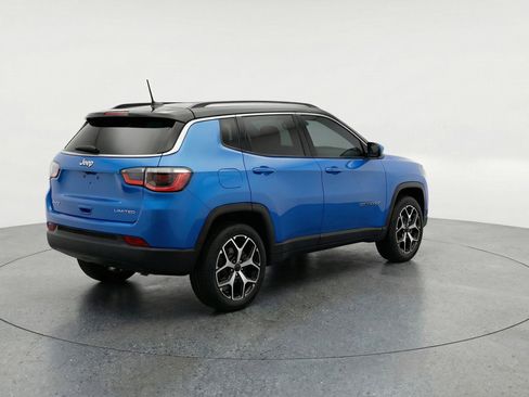 Used 2025 Jeep Compass Limited AWD/4WD image 9