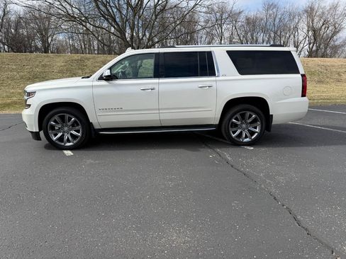 Used 2015 Chevrolet Suburban LTZ image 20