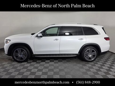 Certified 2025 Mercedes-Benz GLS 450 4MATIC image 3