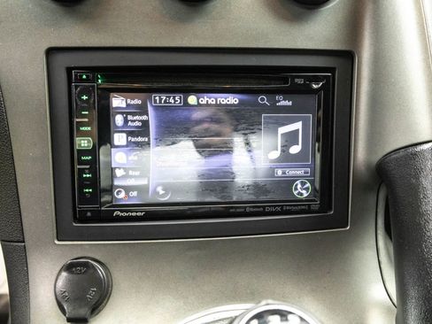 Used 2007 Pontiac Solstice Convertible image 24