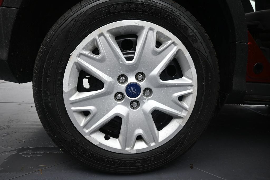 Used 2016 Ford Escape S FWD image 33