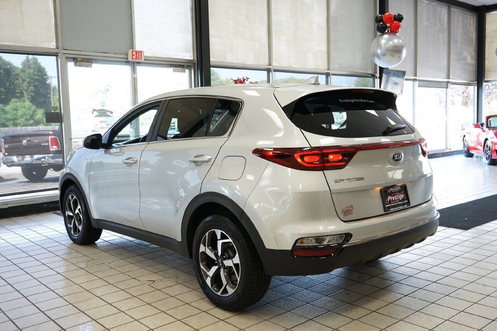 Used 2020 Kia Sportage LX FWD image 4