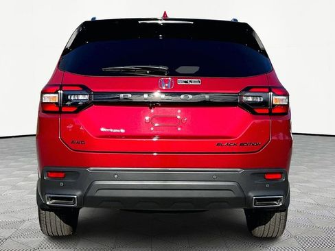 Used 2025 Honda Pilot Black Edition image 7