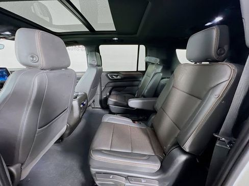 Used 2023 Chevrolet Suburban High Country AWD/4WD image 24