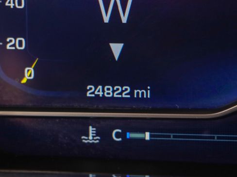 Used 2024 Chevrolet Silverado 3500 LT w/ Convenience Package image 17