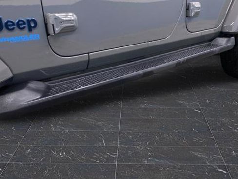 Used 2022 Jeep Wrangler Unlimited Sahara image 41