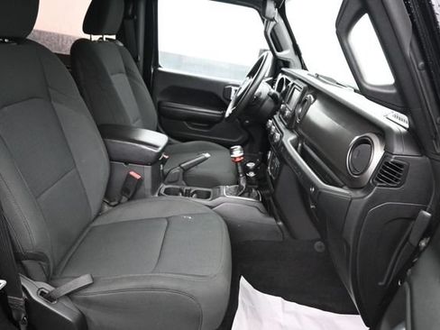 Used 2021 Jeep Wrangler Sport AWD/4WD image 7