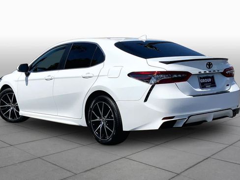 Used 2022 Toyota Camry SE w/ Carpet Mat Package (TMS) FWD image 11