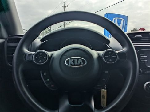 Used 2017 Kia Soul image 22