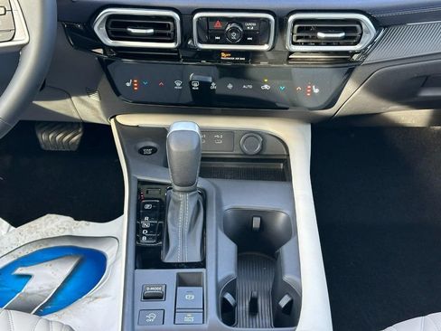 Used 2026 Nissan Sentra SL w/ Floor Mat Package FWD image 9