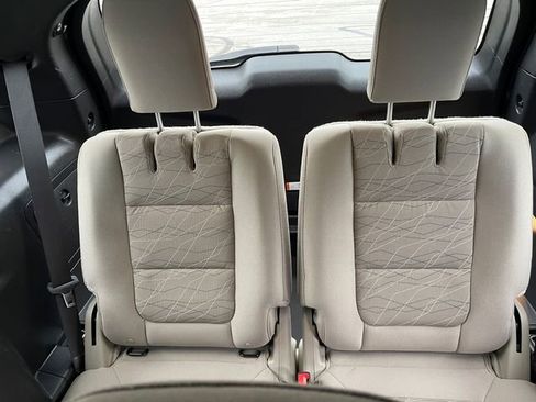 Used 2015 Ford Explorer FWD image 18