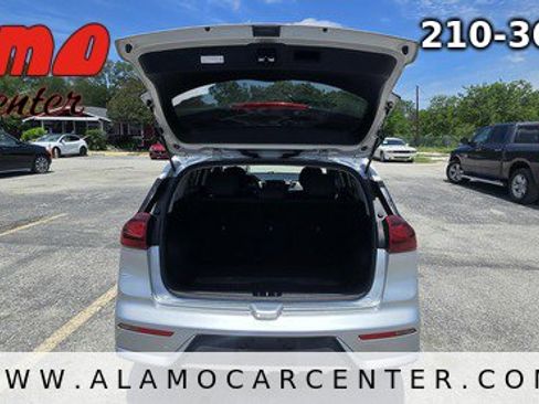 Used 2019 Kia Niro FE FWD image 22