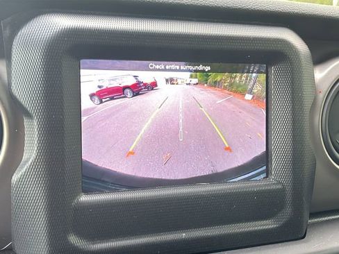 Used 2021 Jeep Wrangler Unlimited Sport AWD/4WD image 19
