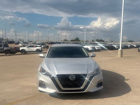 Used 2020 Nissan Altima 2.5 S FWD image 5