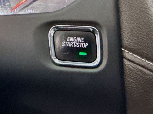 Used 2022 GMC Acadia SLE FWD image 21