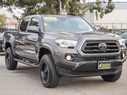 Used 2021 Toyota Tacoma SR5 image 3