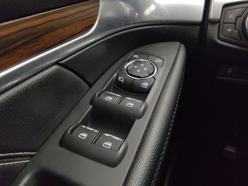 Used 2018 Ford Explorer Limited w/ Equipment Group 301A AWD/4WD image 27