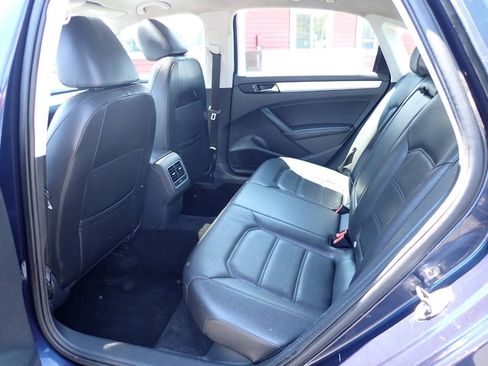 Used 2013 Volkswagen Passat 2.5 SE FWD image 9