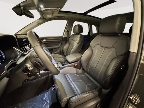 Certified 2025 Audi Q5 2.0T Premium Plus w/ Premium Plus Package image 10