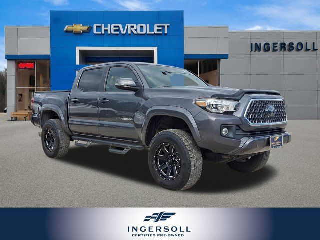 Used 2018 Toyota Tacoma TRD Sport AWD/4WD image 1