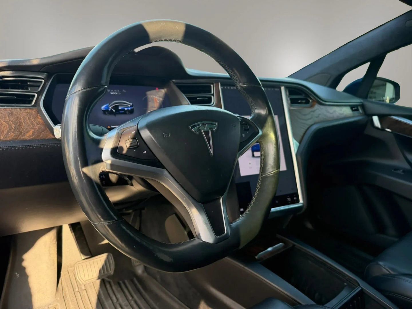 Used 2017 Tesla Model X 75D AWD/4WD image 11