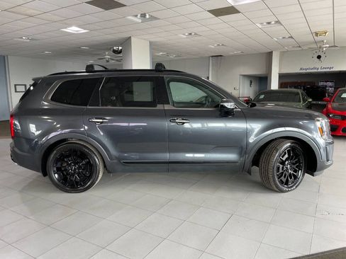 Used 2022 Kia Telluride SX w/ SX Prestige Package image 8