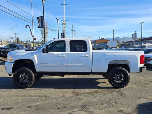 Used 2013 Chevrolet Silverado 2500 LT w/ Z71 Appearance Package image 4