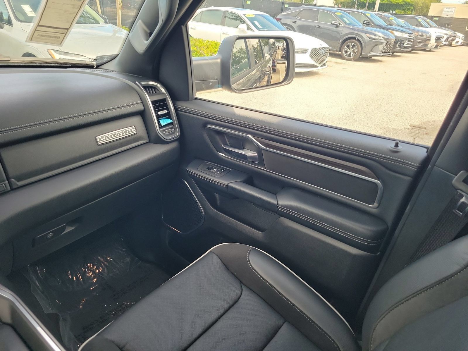 Used 2026 RAM 1500 Laramie AWD/4WD image 16