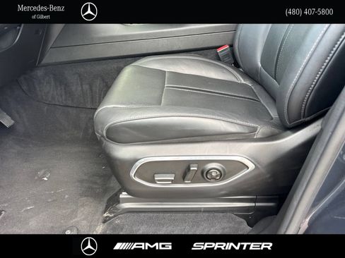 Used 2022 Jeep Wagoneer Series III AWD/4WD image 13