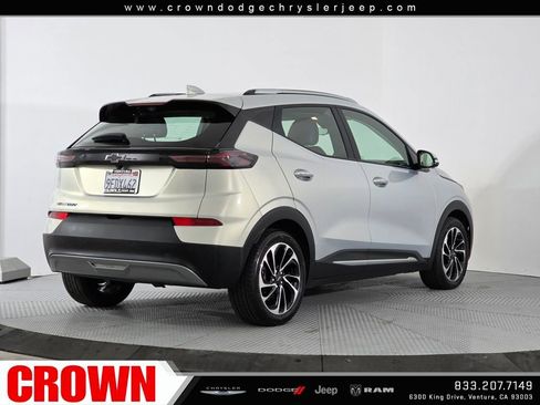 Used 2023 Chevrolet Bolt EUV Premier image 7