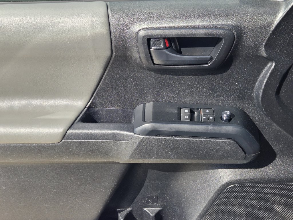 Used 2022 Toyota Tacoma SR RWD image 23