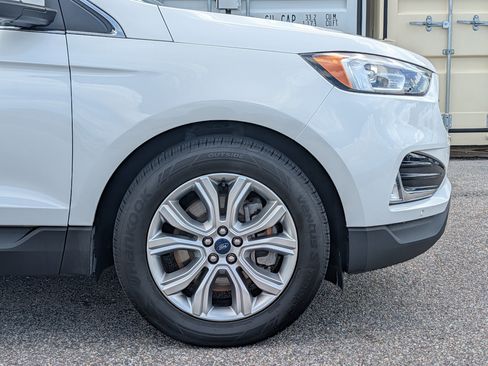 Certified 2021 Ford Edge Titanium FWD image 12