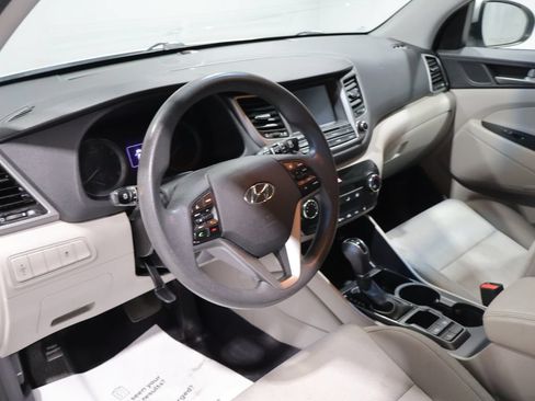 Used 2018 Hyundai Tucson SEL AWD/4WD image 16