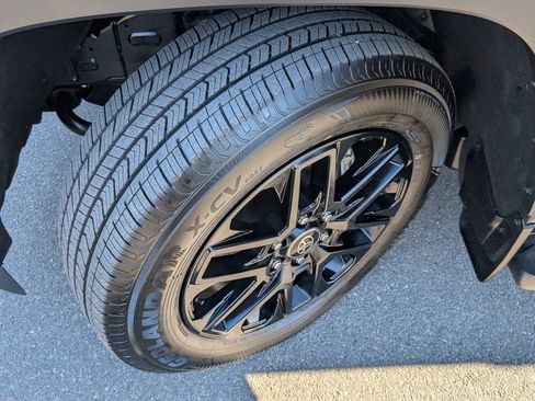 Used 2024 Toyota Sequoia SR5 image 21