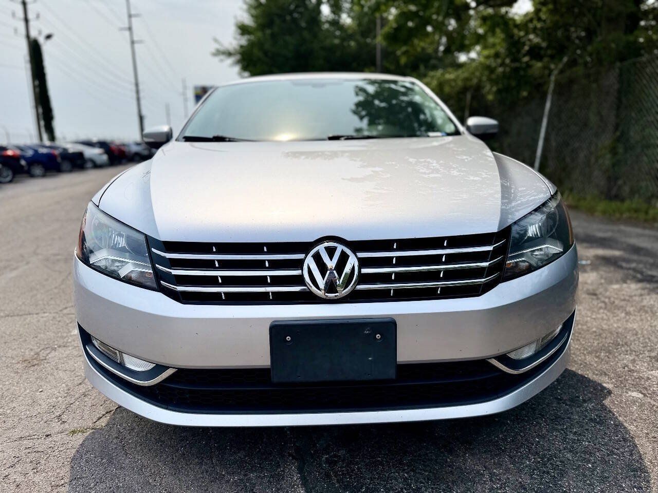 Used 2015 Volkswagen Passat TDI SEL Premium FWD image 8