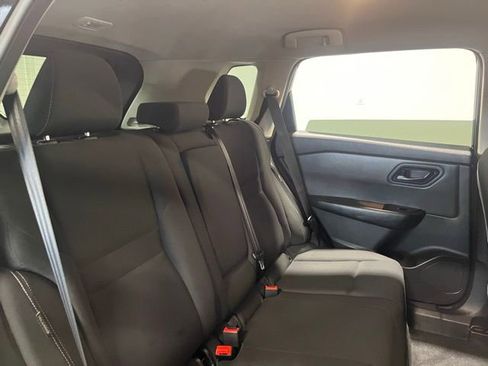 Used 2024 Nissan Rogue S image 13