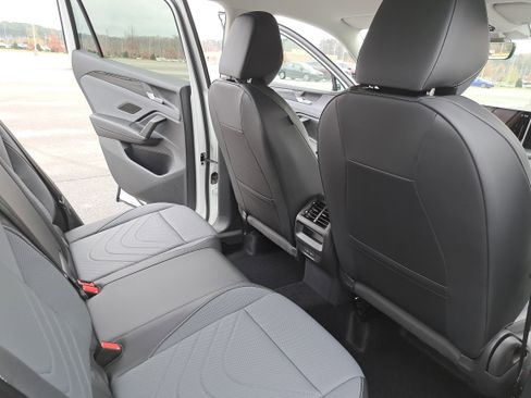 New 2026 Volkswagen Tiguan SE image 11