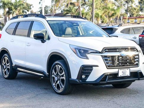 New 2026 Subaru Ascent Limited image 3