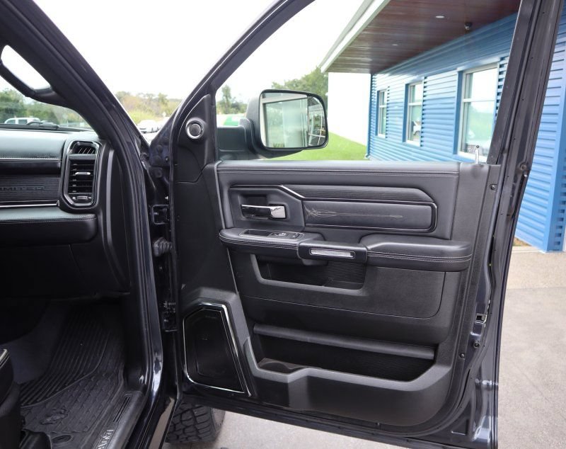 Used 2022 RAM 2500 Limited AWD/4WD image 21
